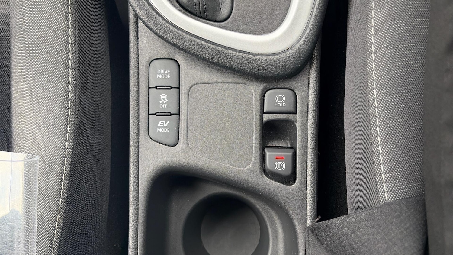 Used Toyota Yaris 2023 for sale - 77109548: Photo 38