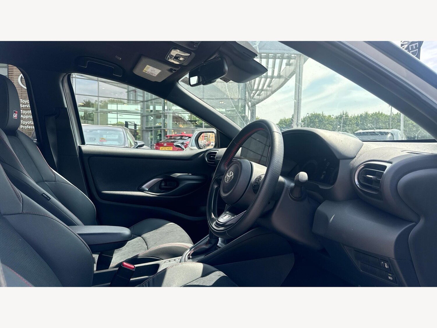 Used Toyota Yaris 2024 for sale - 77060286: Photo 13