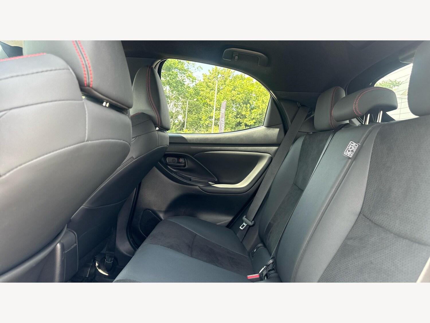 Used Toyota Yaris 2024 for sale - 77060286: Photo 15