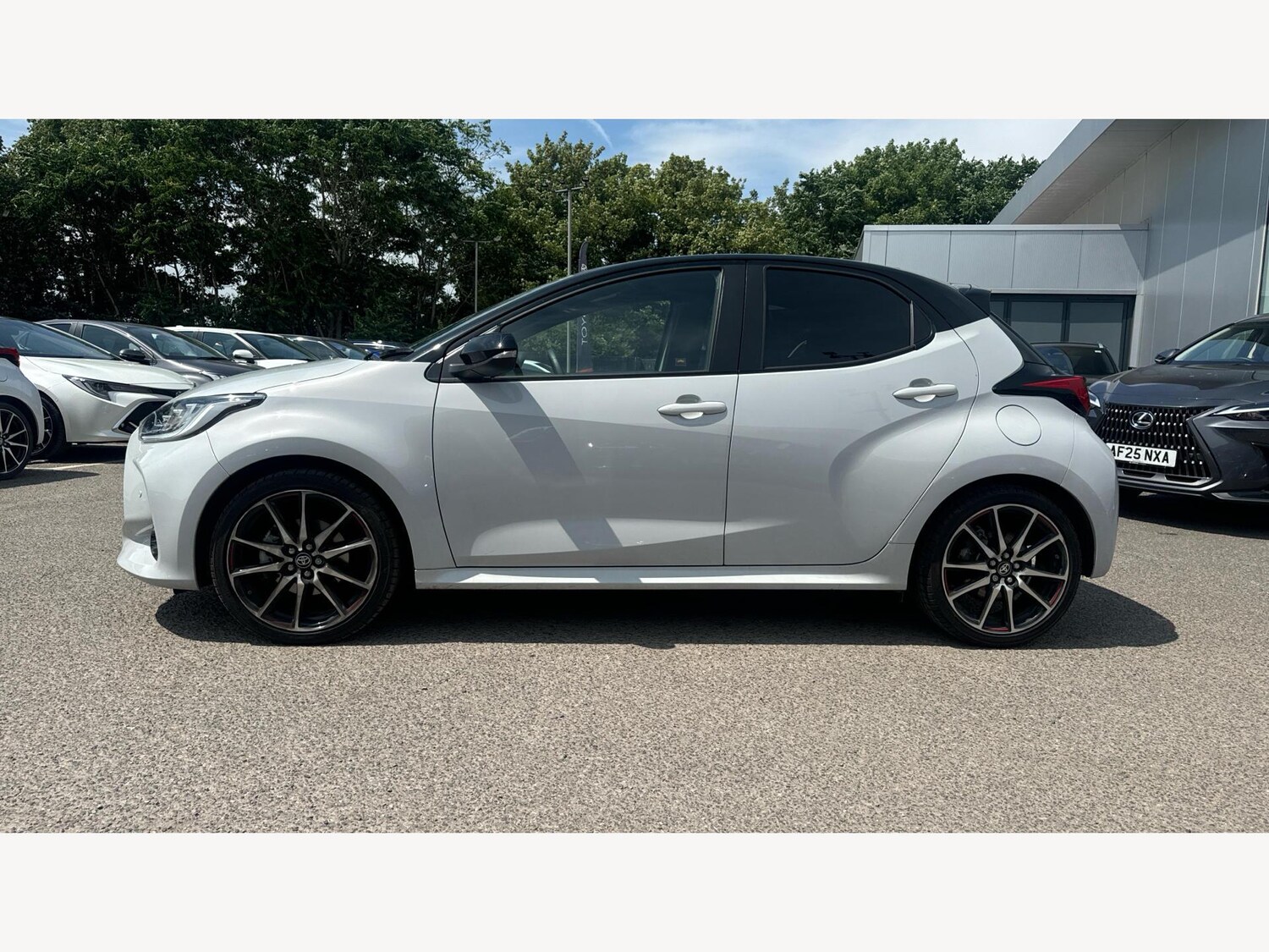 Used Toyota Yaris 2024 for sale - 77060286: Photo 19