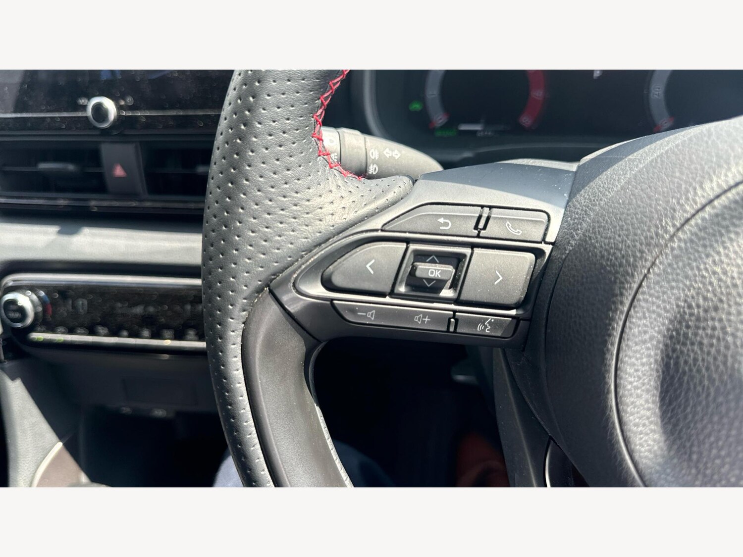 Used Toyota Yaris 2024 for sale - 77060286: Photo 25