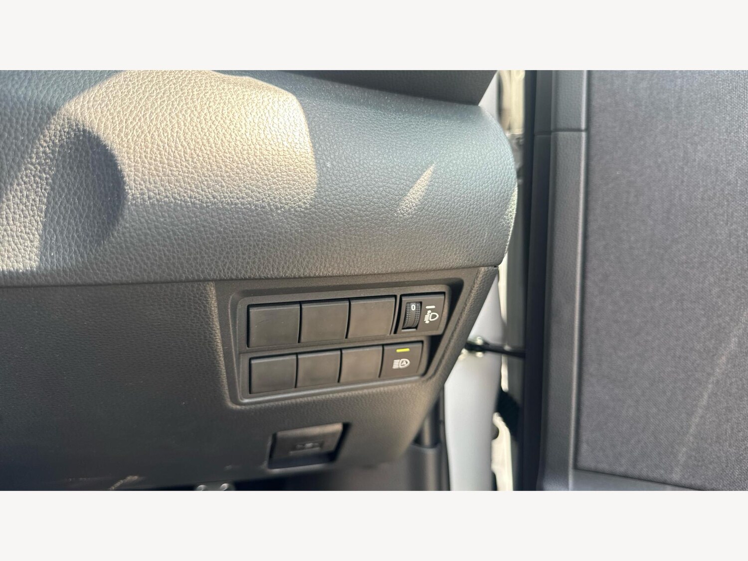 Used Toyota Yaris 2024 for sale - 77060286: Photo 30