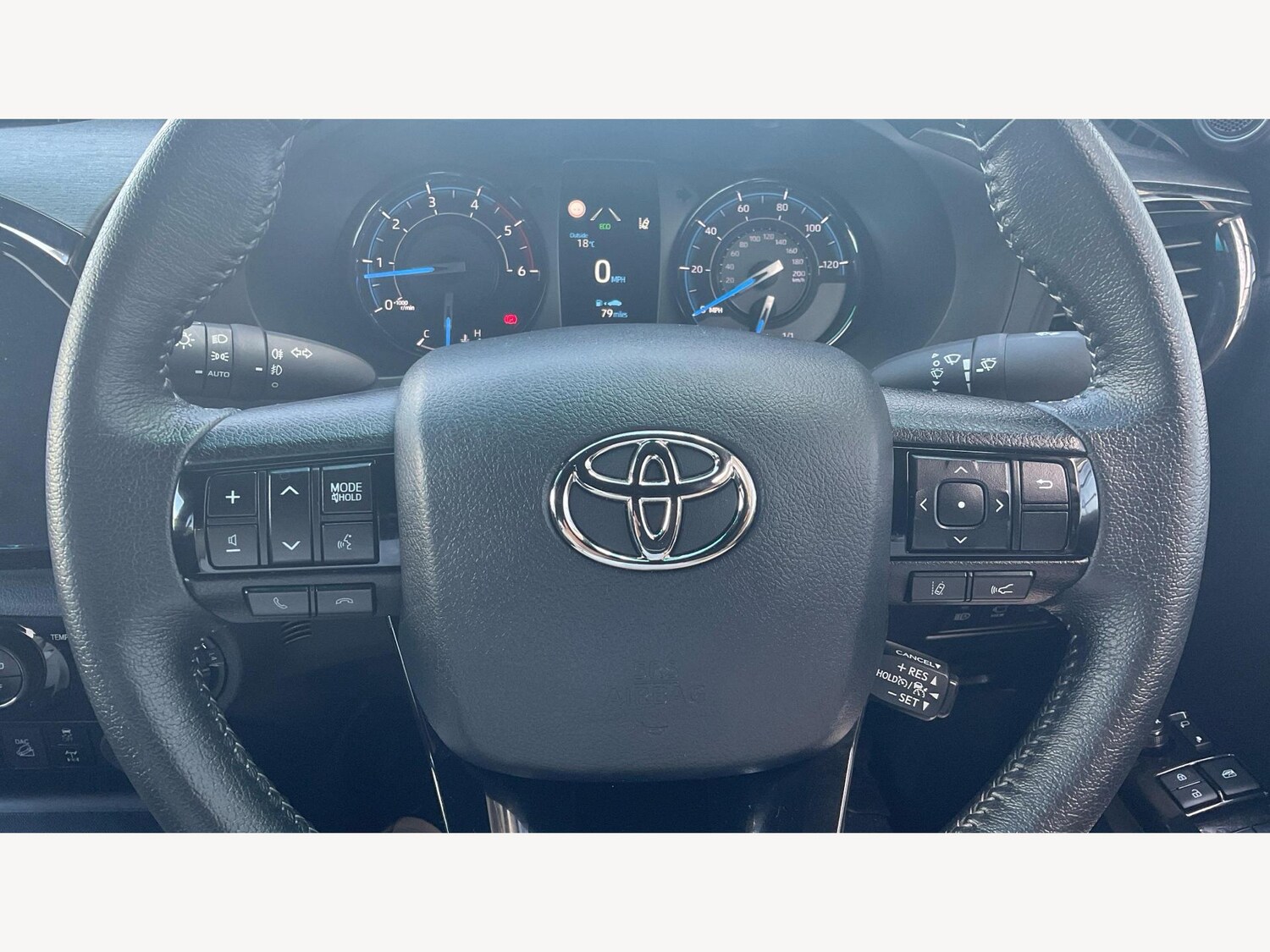 Used Toyota Hilux 2025 for sale - 76472190: Photo 10
