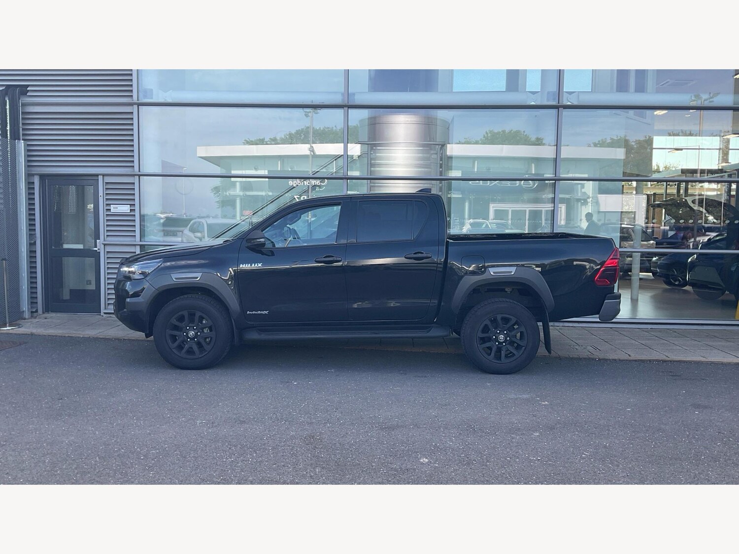 Used Toyota Hilux 2025 for sale - 76472190: Photo 19