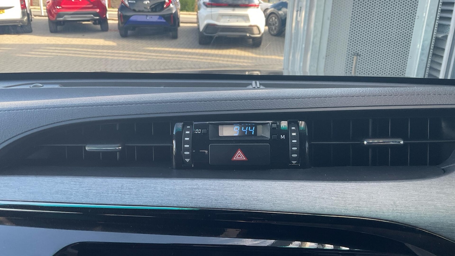 Used Toyota Hilux 2025 for sale - 76472190: Photo 34