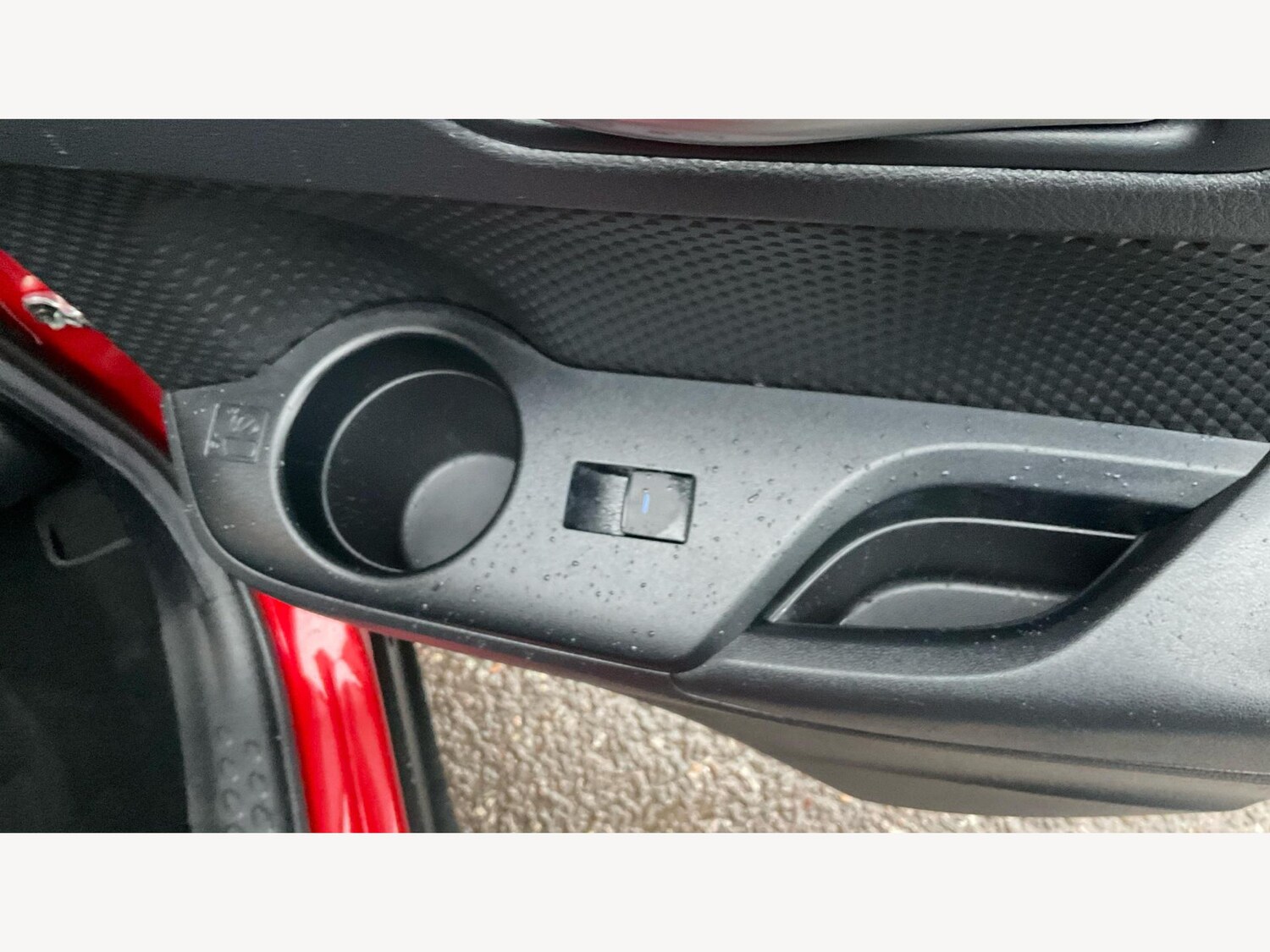 Used Toyota C-HR for sale - 77229341: Photo 25