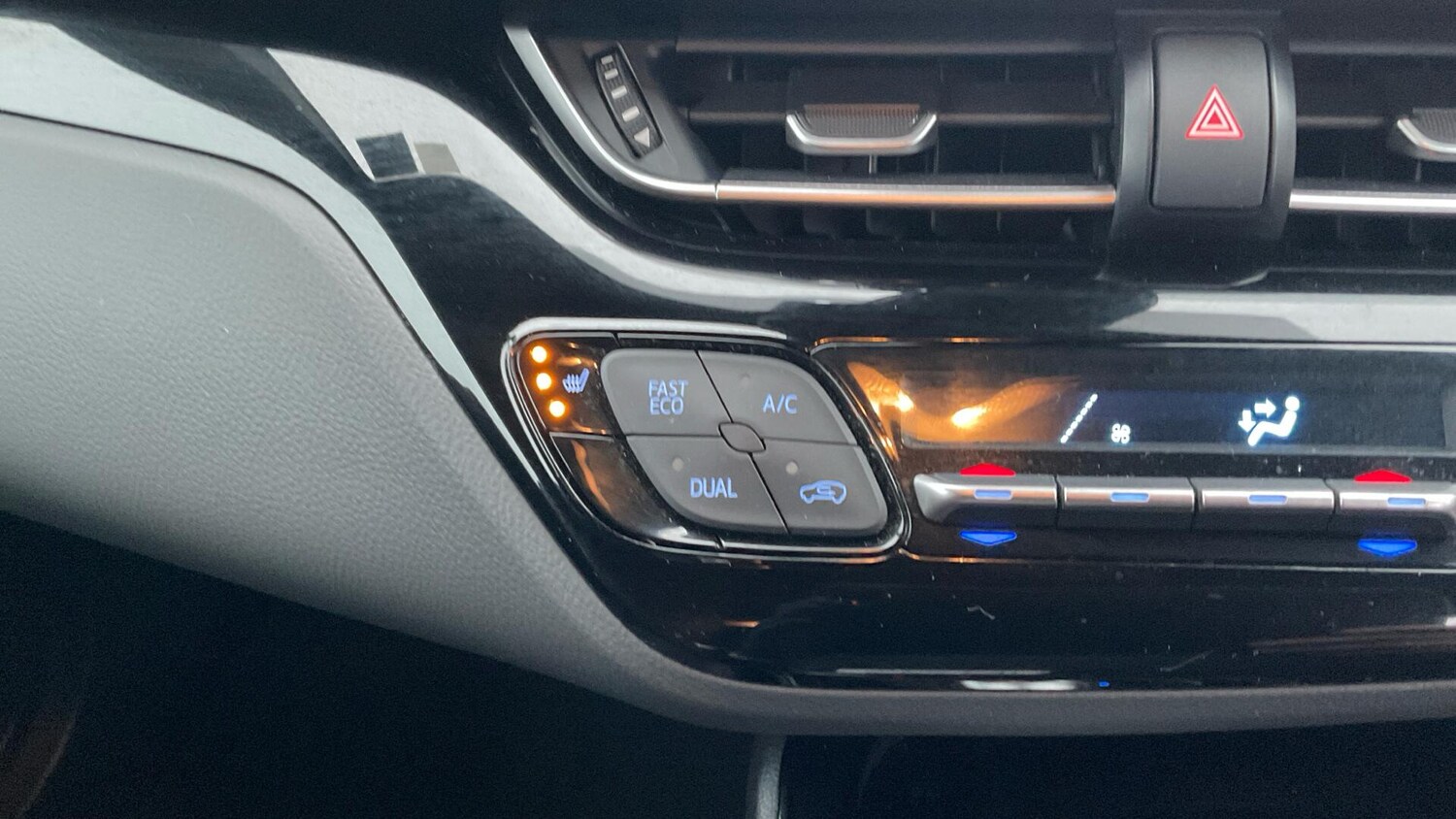 Used Toyota C-HR for sale - 77229341: Photo 41