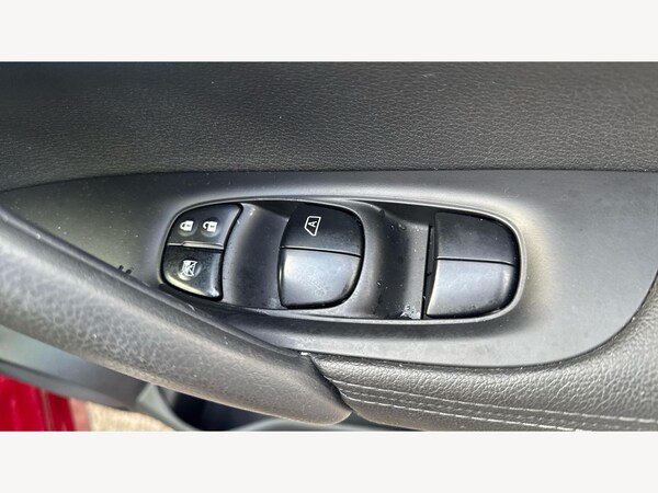 Used Nissan Qashqai 2016 for sale - 76137611: Photo 33