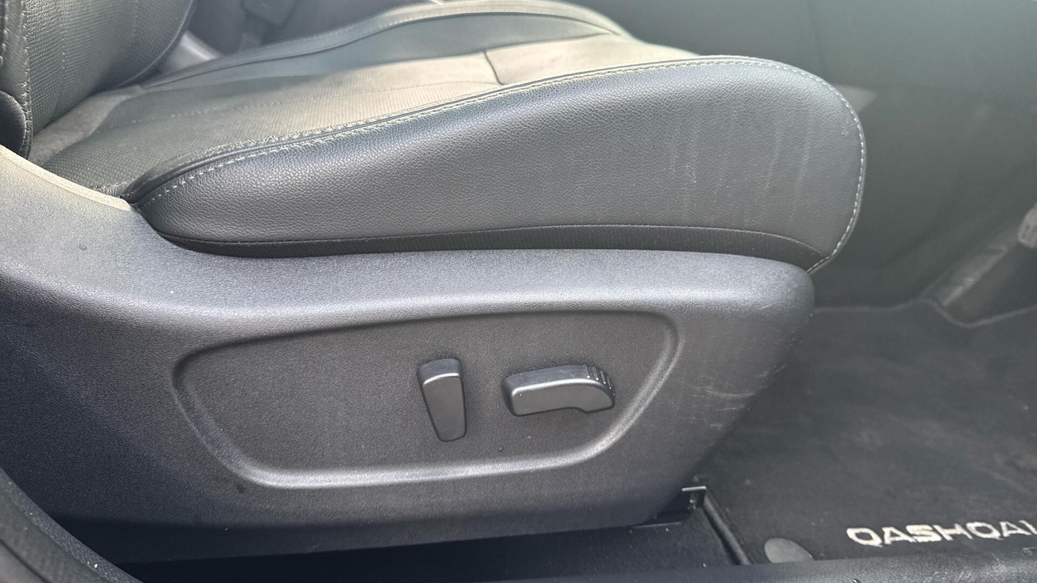 Used Nissan Qashqai 2016 for sale - 76137611: Photo 35