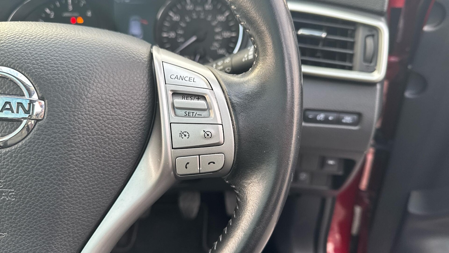 Used Nissan Qashqai 2016 for sale - 76137611: Photo 37