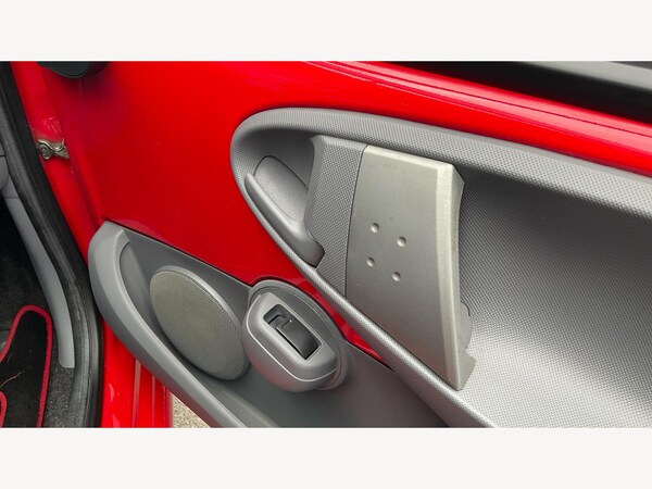 Used Toyota AYGO 2012 for sale - 76200159: Photo 32