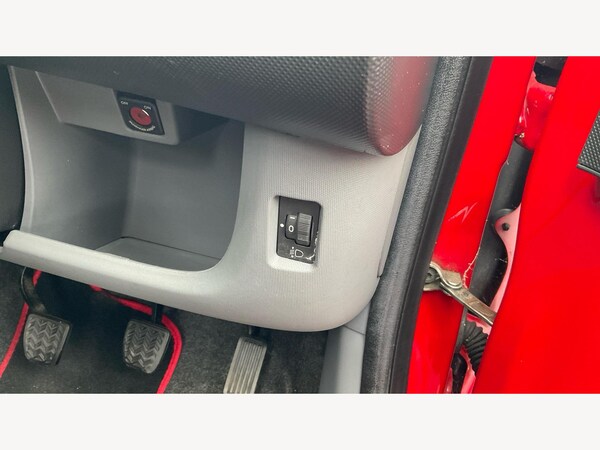 Used Toyota AYGO 2012 for sale - 76200159: Photo 33