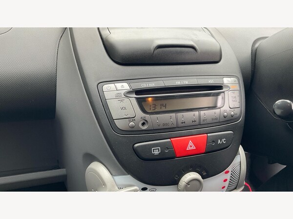 Used Toyota AYGO 2012 for sale - 76200159: Photo 39