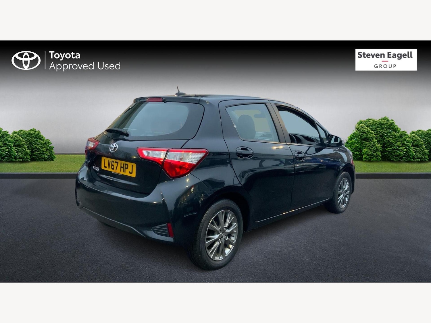 Used Toyota Yaris 2017 for sale - 77156580: Photo 2