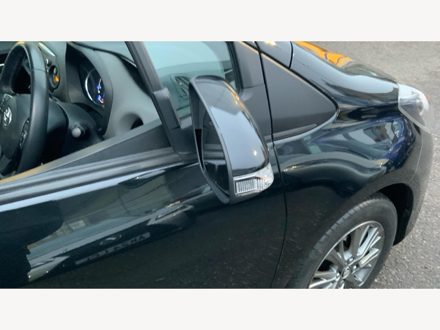 Used Toyota Yaris 2017 for sale - 77156580: Photo 28