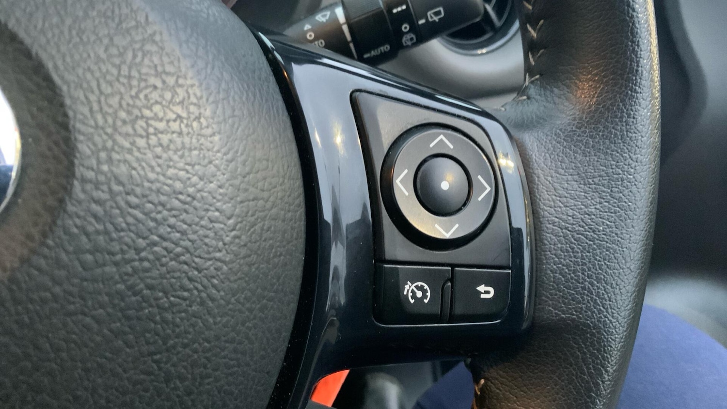 Used Toyota Yaris 2017 for sale - 77156580: Photo 36