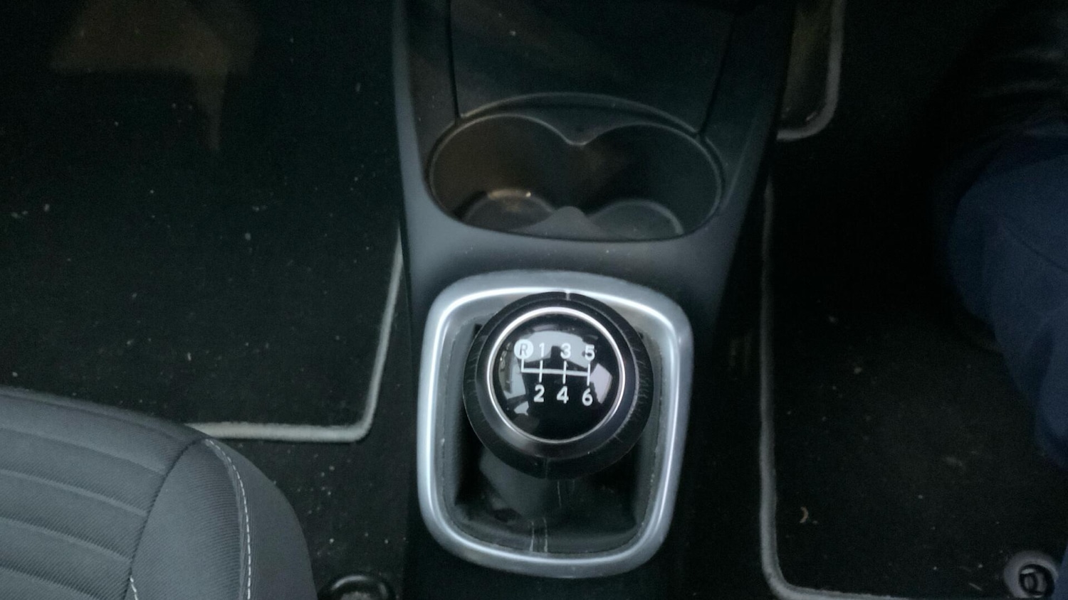 Used Toyota Yaris 2017 for sale - 77156580: Photo 40