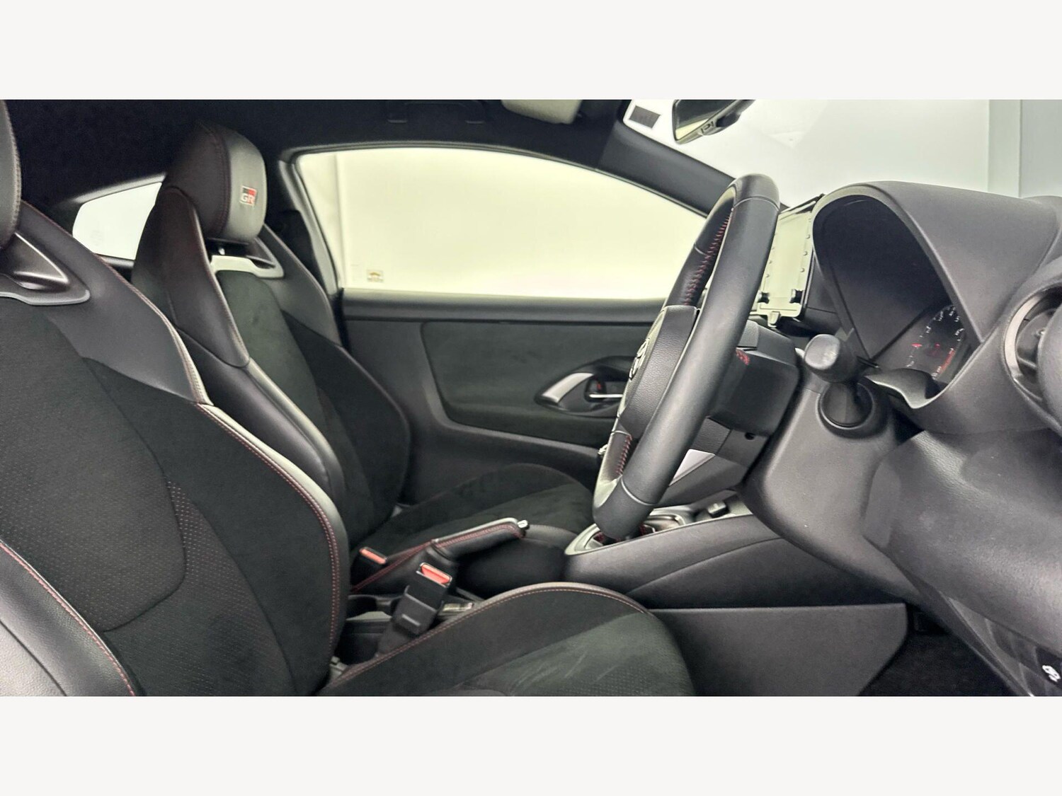 Used Toyota Yaris 2022 for sale - 77737758: Photo 13