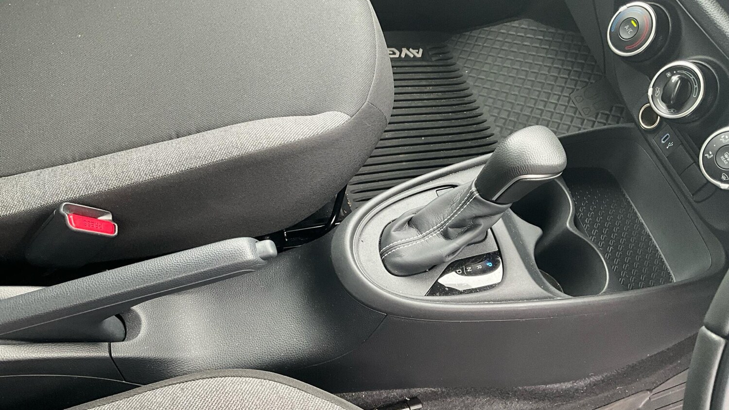 Used Toyota Aygo X 2024 for sale - 77395785: Photo 32