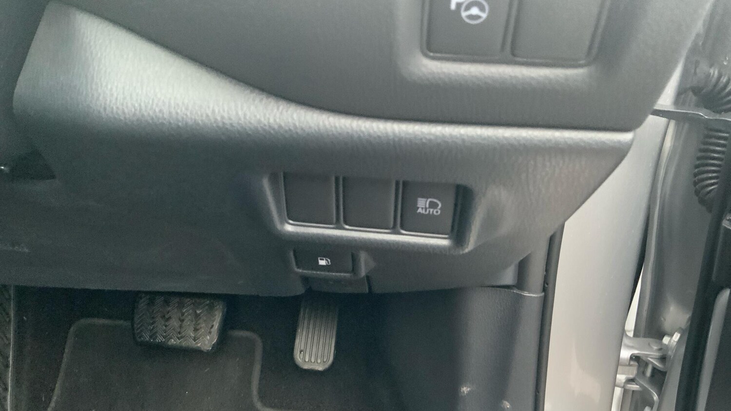 Used Toyota C-HR 2023 for sale - 76975696: Photo 42