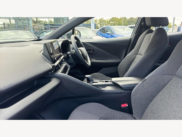 Used Toyota C-HR 2024 for sale - 76259917: Photo 12