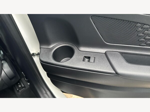 Used Toyota C-HR 2024 for sale - 76259917: Photo 31