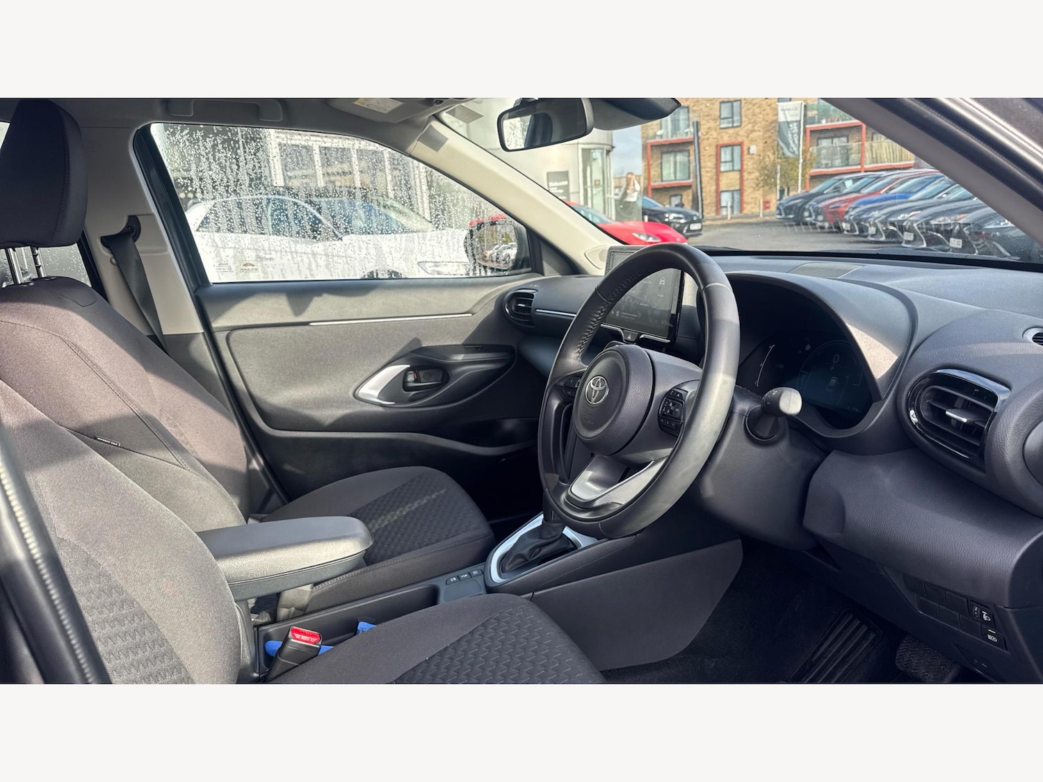 Used Toyota Yaris Cross 2024 for sale - 77143053: Photo 14