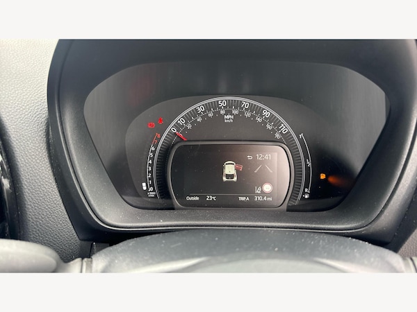 Used Toyota Aygo X 2022 for sale - 76326737: Photo 11