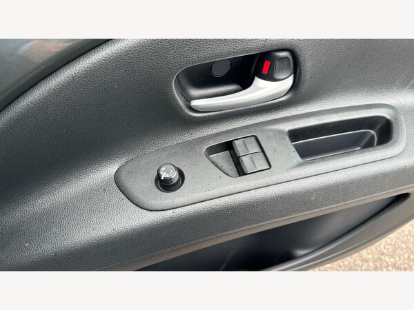 Used Toyota Aygo X 2022 for sale - 76326737: Photo 32