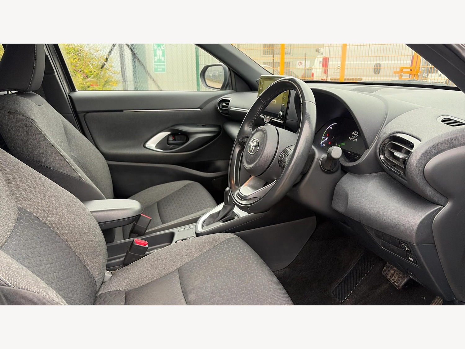 Used Toyota Yaris Cross 2022 for sale - 77456539: Photo 13