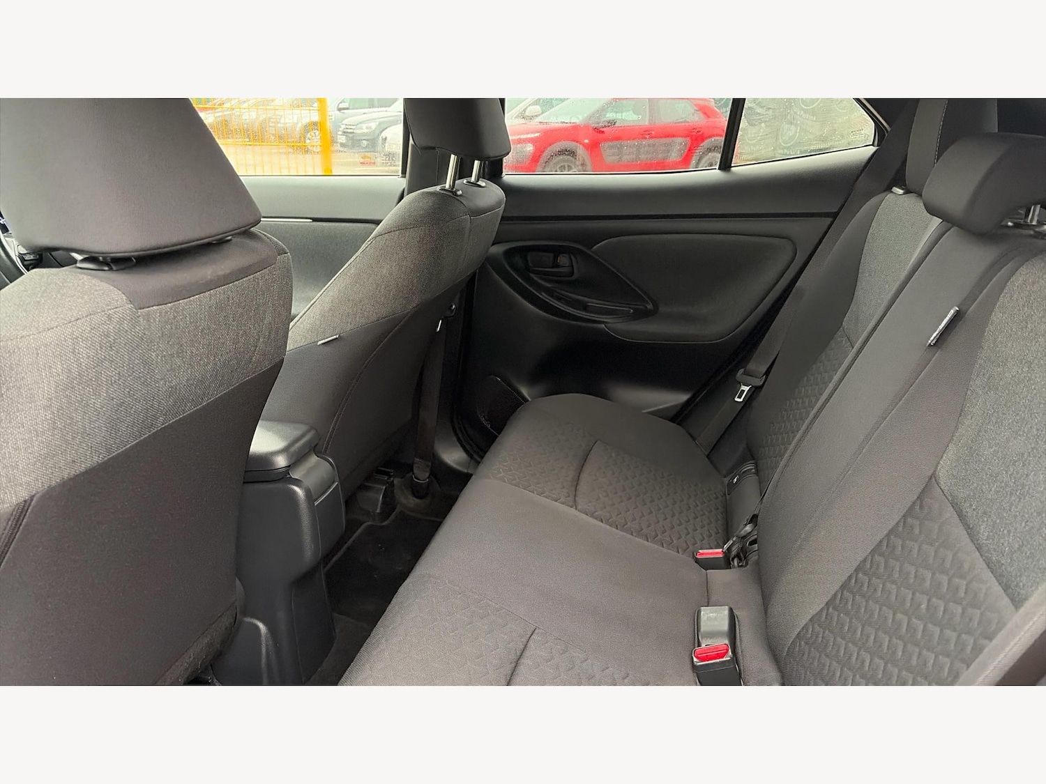 Used Toyota Yaris Cross 2022 for sale - 77456539: Photo 15