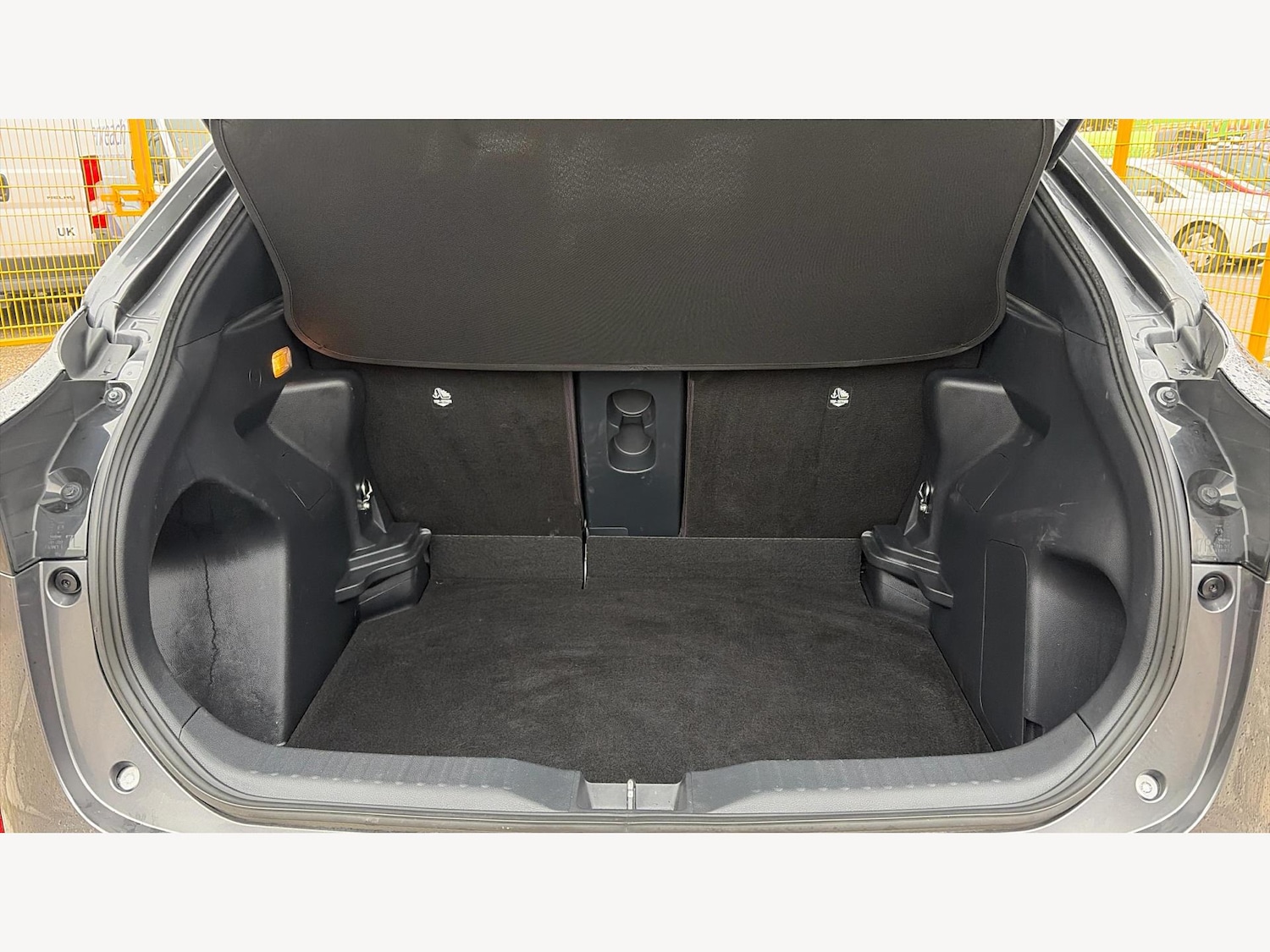 Used Toyota Yaris Cross 2022 for sale - 77456539: Photo 16