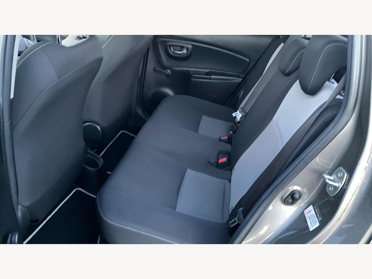 Used Toyota Yaris 2018 for sale - 77109491: Photo 15