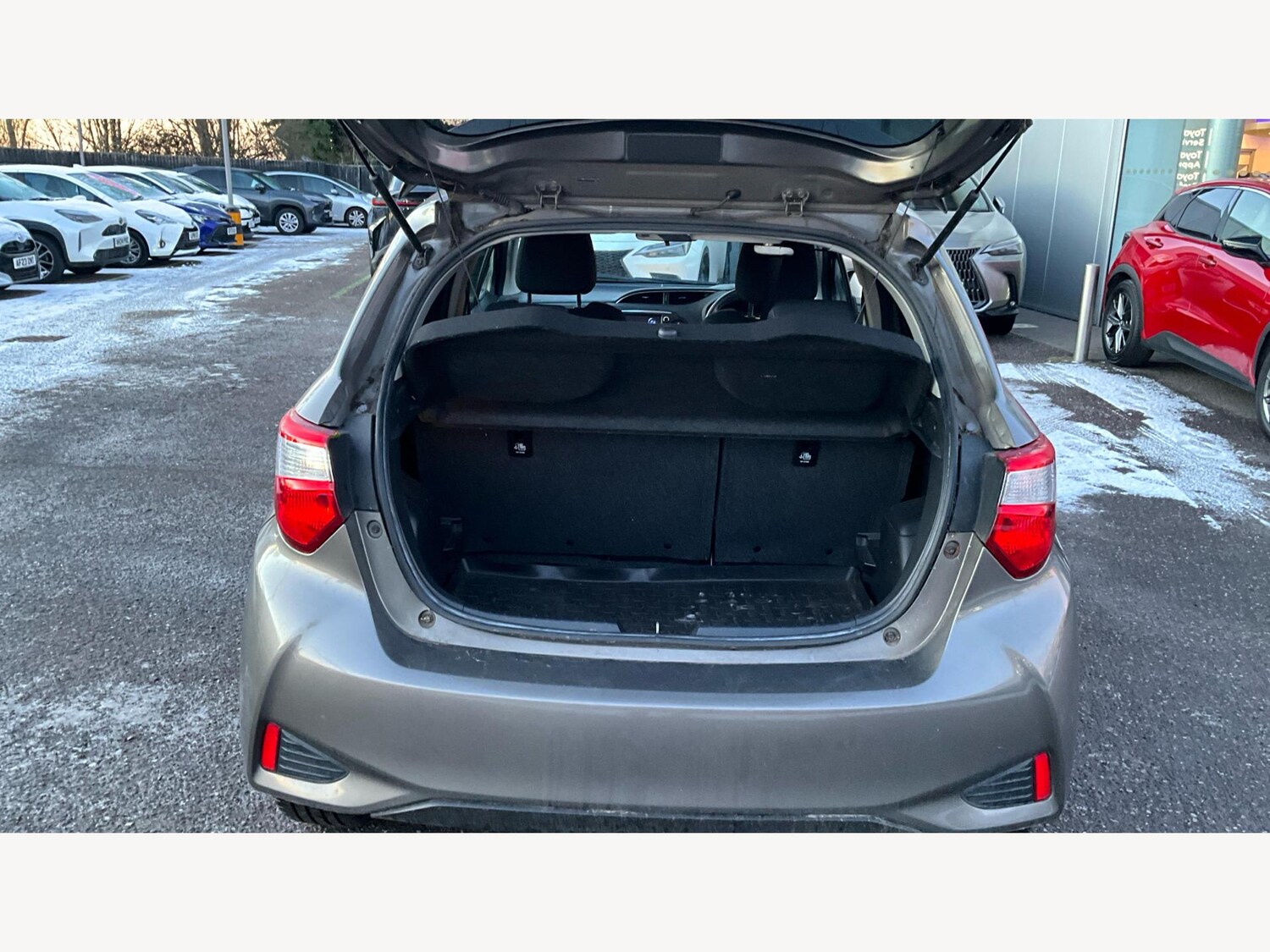 Used Toyota Yaris 2018 for sale - 77109491: Photo 16