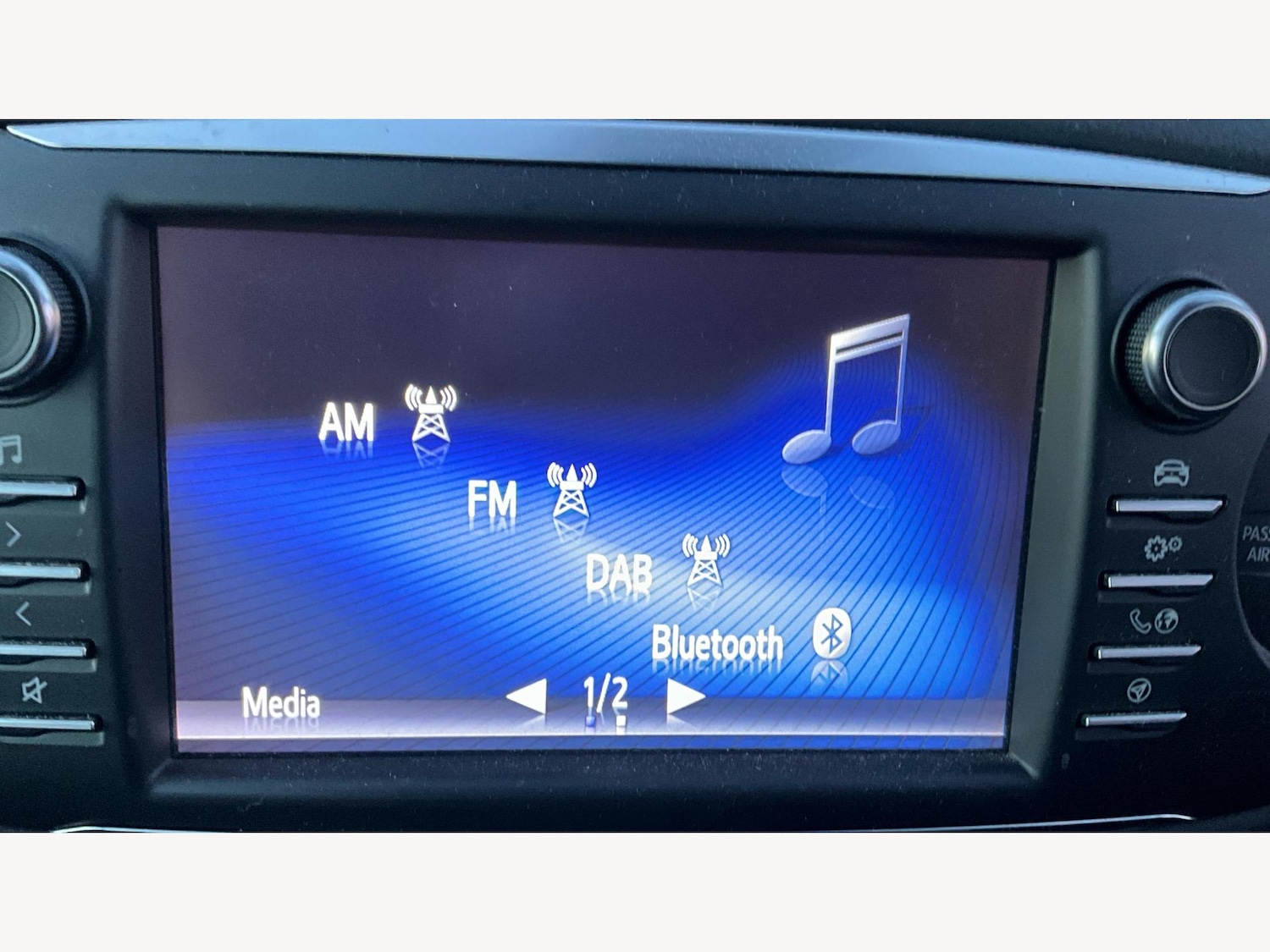 Used Toyota Yaris 2018 for sale - 77109491: Photo 24