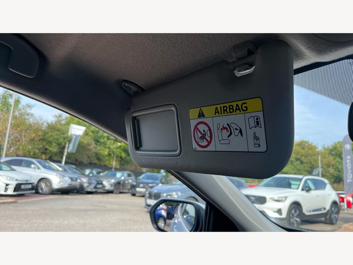 Used Toyota Yaris 2024 for sale - 77073898: Photo 31