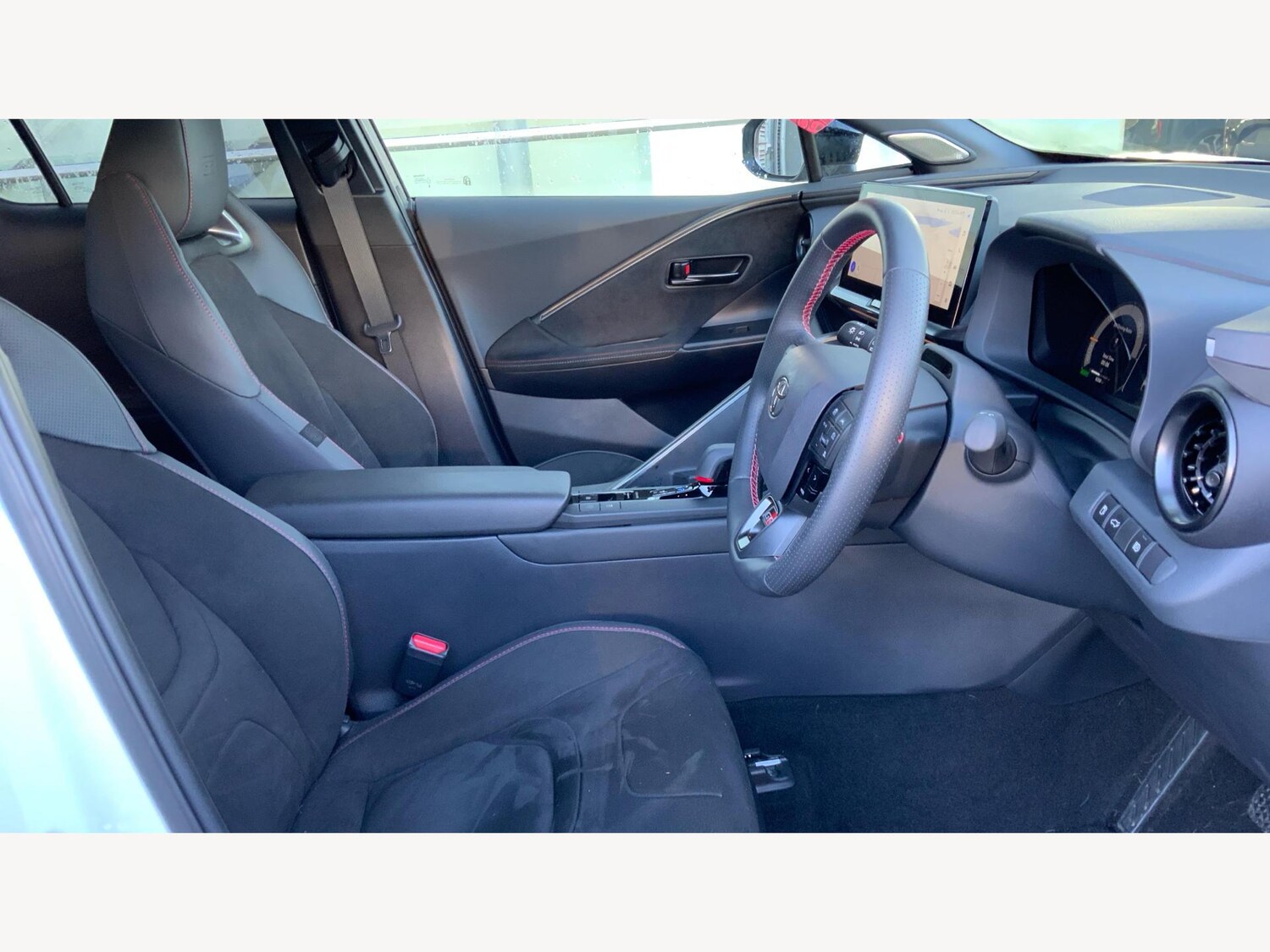 Used Toyota C-HR 2025 for sale - 76976768: Photo 13