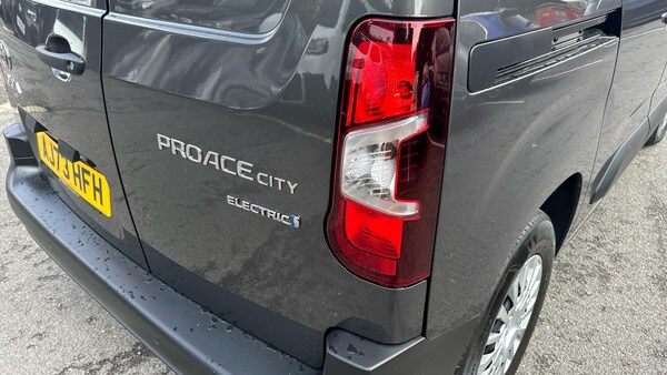Used Toyota ProAce 2023 for sale - 75415126: Photo 38