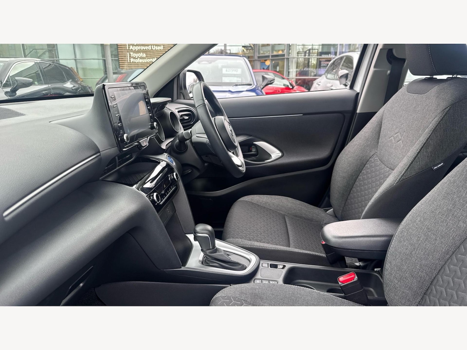 Used Toyota Yaris Cross 2023 for sale - 77559179: Photo 12