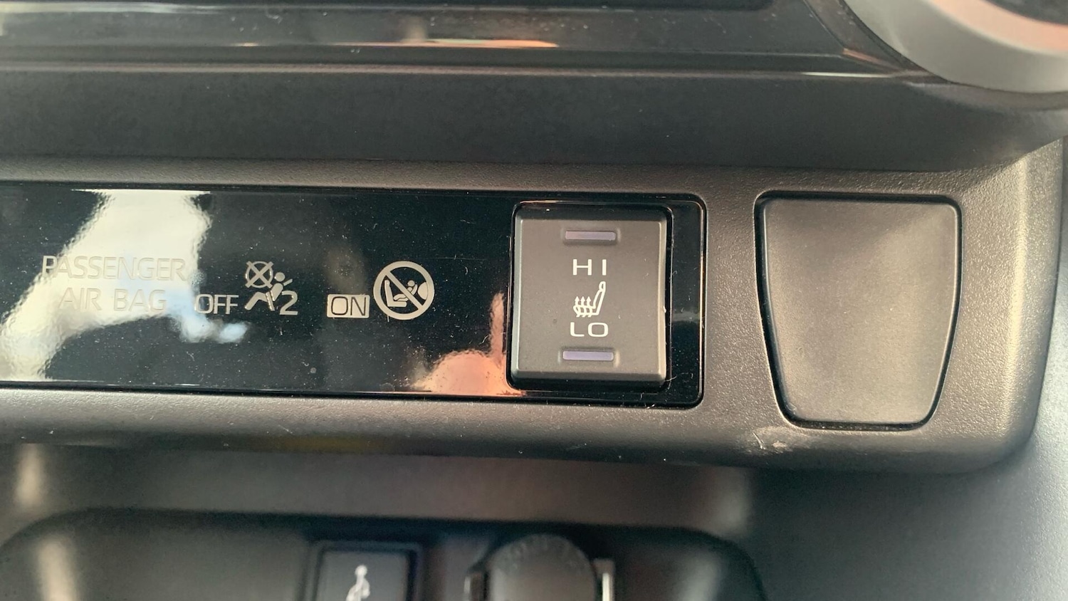 Used Toyota RAV4 2022 for sale - 76573065: Photo 33