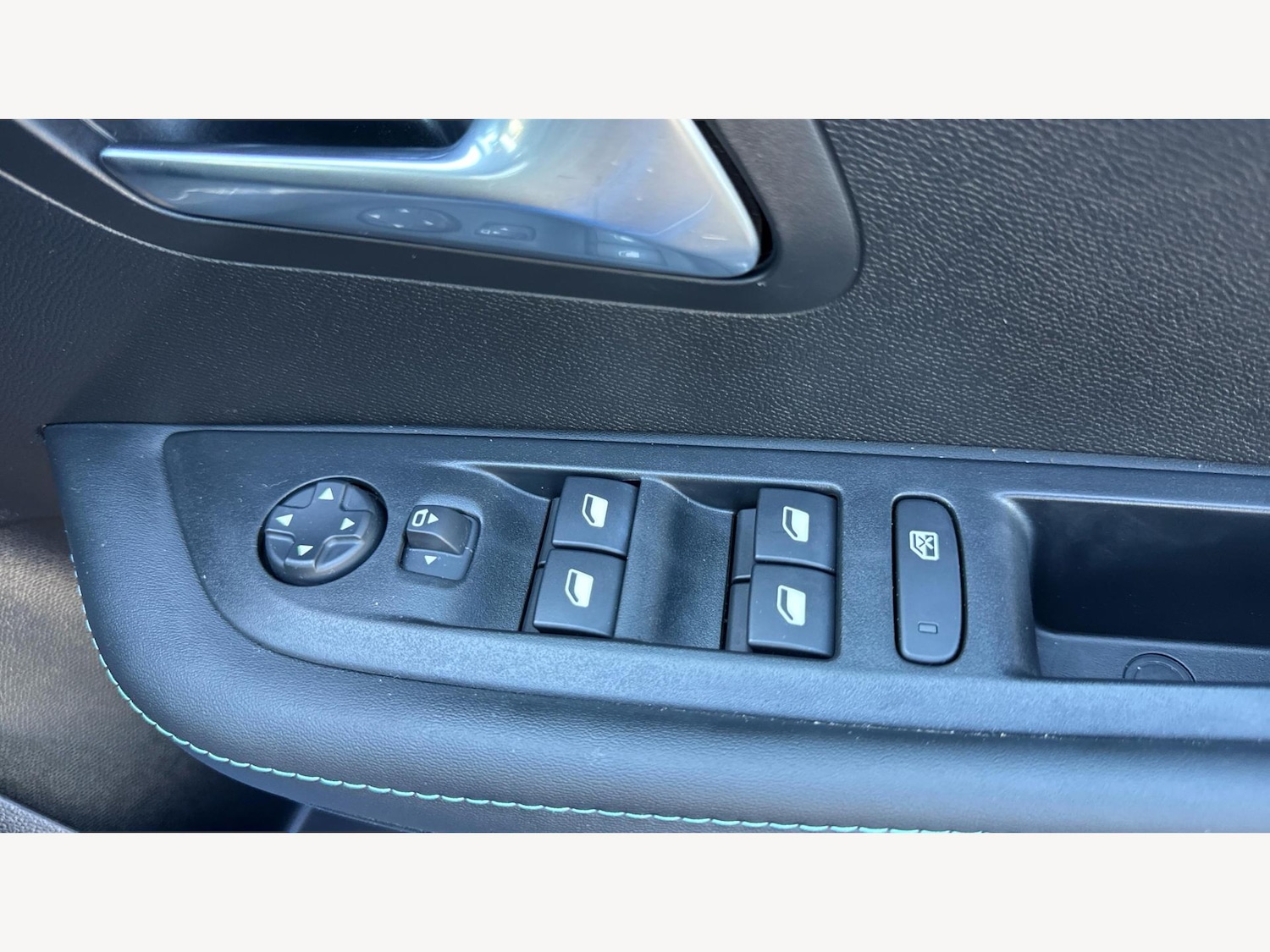 Used Peugeot 208 2022 for sale - 77119707: Photo 25