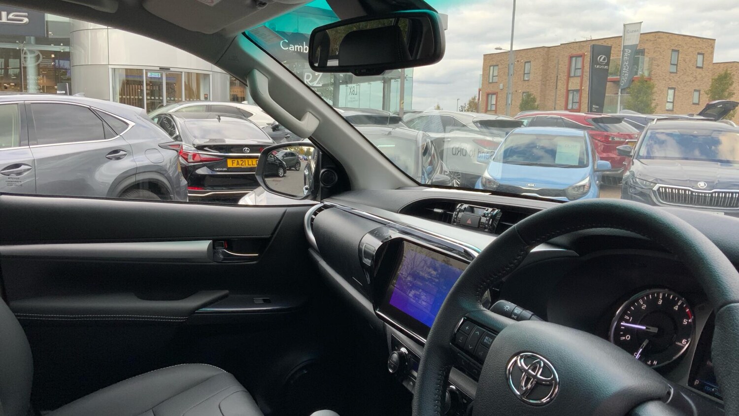 Used Toyota Hilux 2025 for sale - 76975432: Photo 34