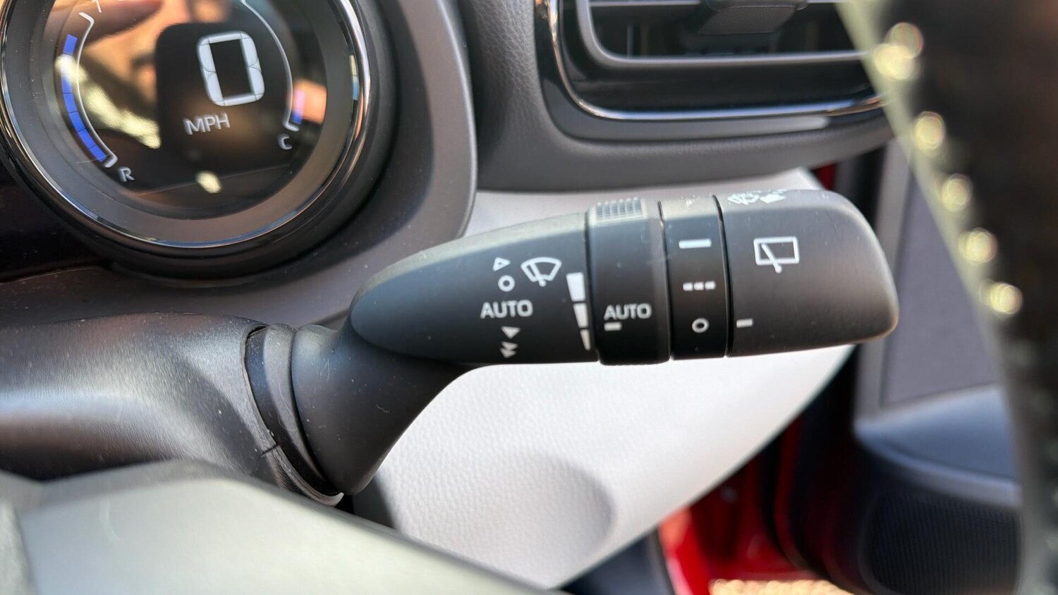 Used Toyota Yaris 2023 for sale - 77254644: Photo 32