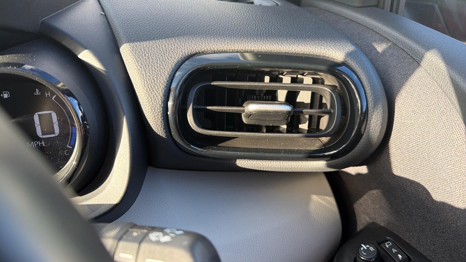 Used Toyota Yaris 2023 for sale - 77254644: Photo 34