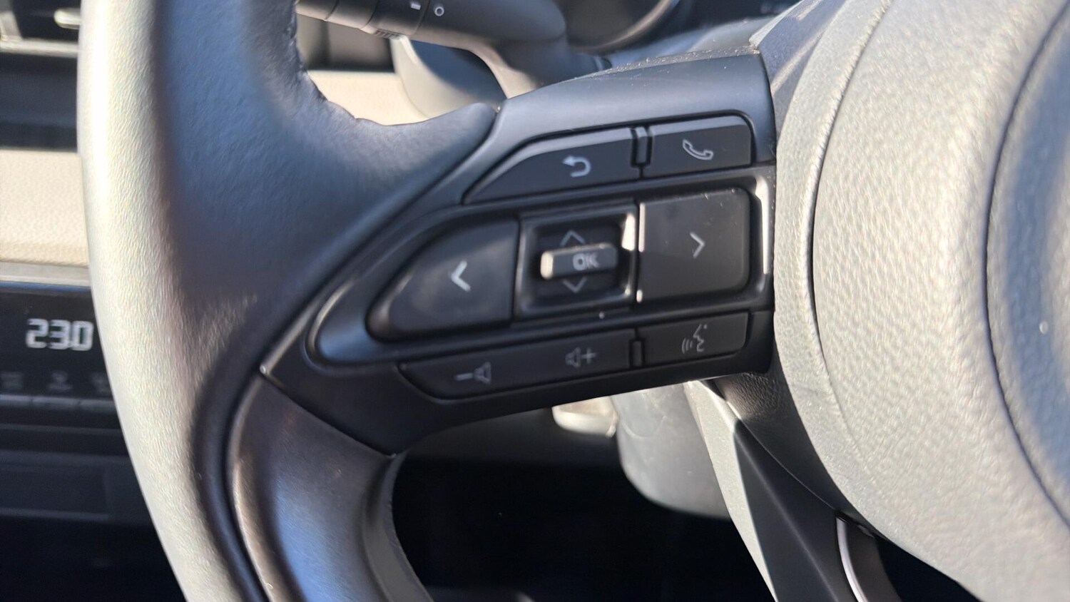 Used Toyota Yaris 2023 for sale - 77254644: Photo 35