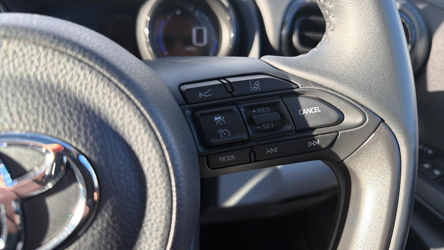 Used Toyota Yaris 2023 for sale - 77254644: Photo 36