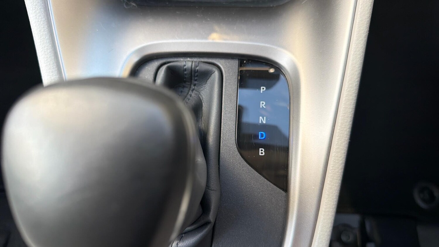 Used Toyota Yaris 2023 for sale - 77254644: Photo 38