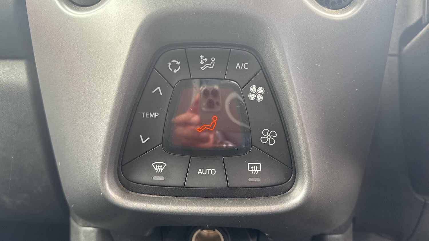 Used Toyota AYGO 2021 for sale - 76701627: Photo 39