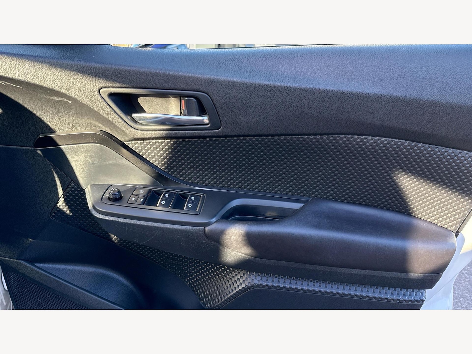 Used Toyota C-HR 2017 for sale - 76913333: Photo 30