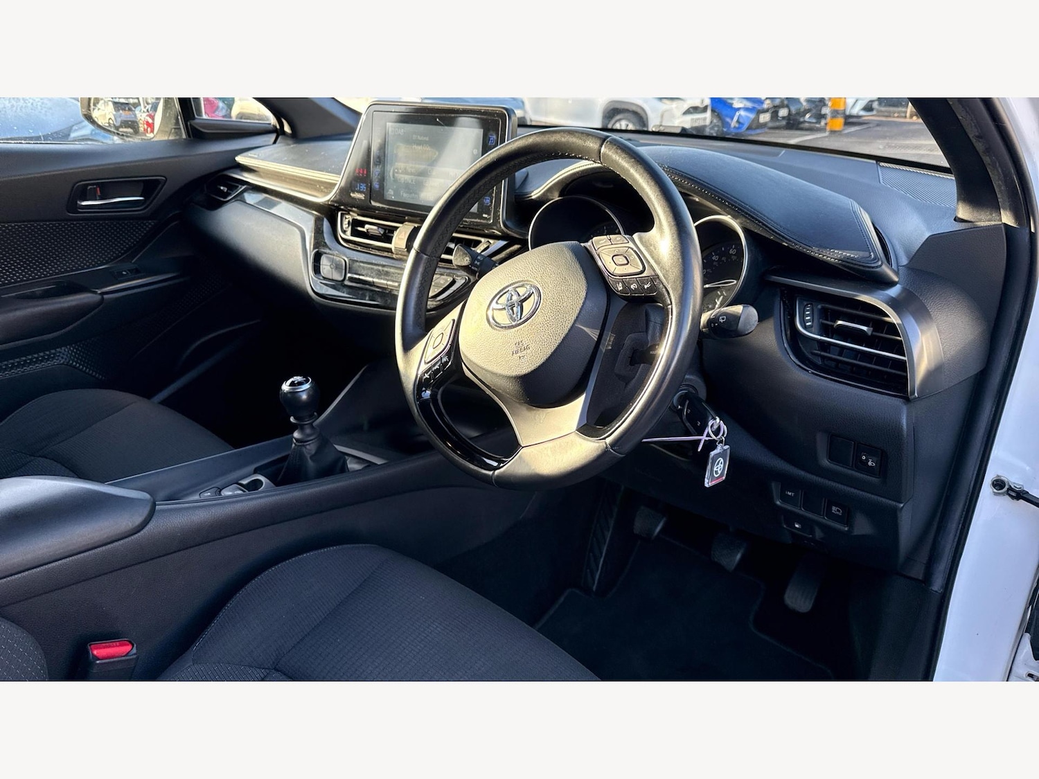 Used Toyota C-HR 2017 for sale - 76913333: Photo 32